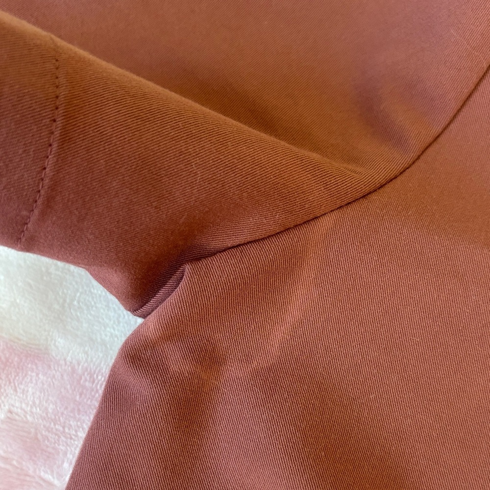 FIGS Women's Mauve / Dusty Rose Scrub Top - Picture 6 of 8